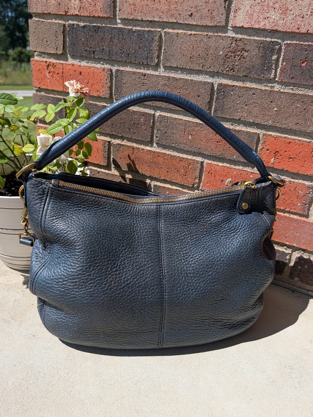 💙 Vintage J. Crew Biennial Genuine Pebble Leather Adjustable Crossbody Hobo Bag